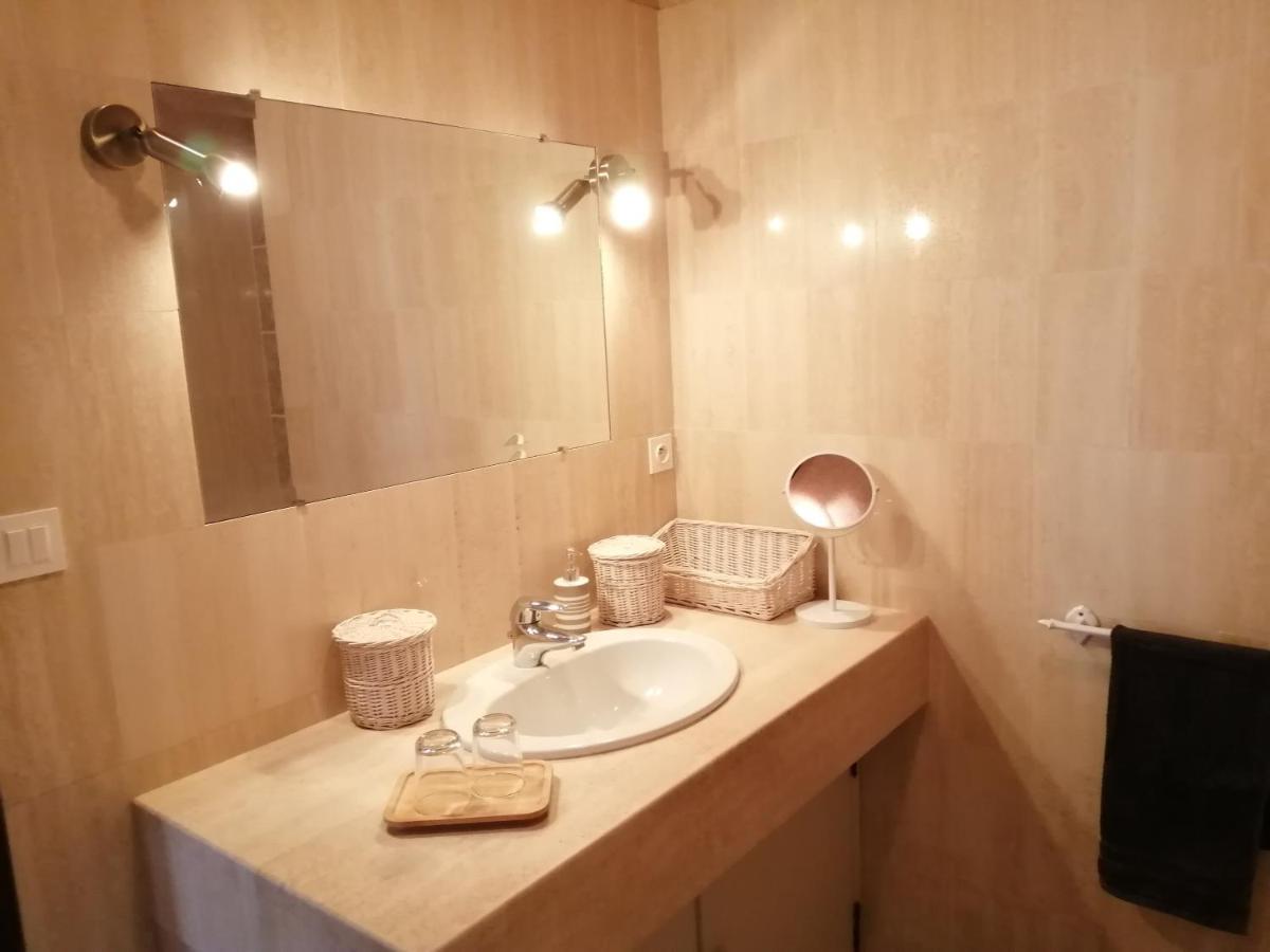 Le Chai De La Rose Spa Et Seances Bien Etre Doue-la-Fontaine Luaran gambar