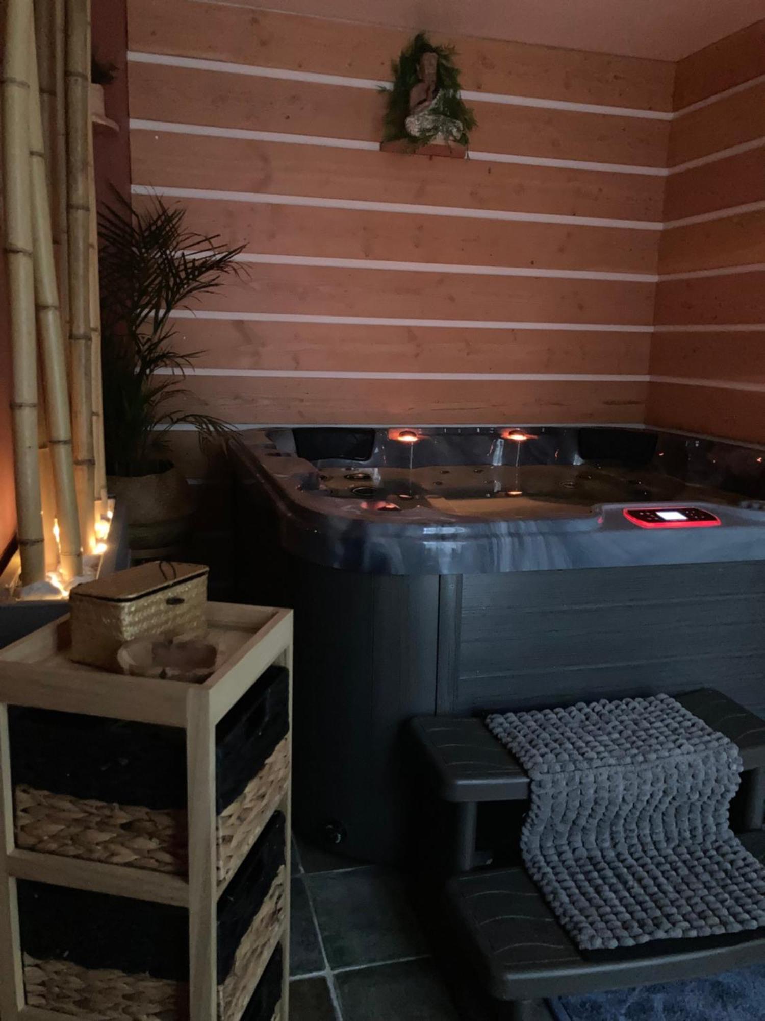 Le Chai De La Rose Spa Et Seances Bien Etre Doue-la-Fontaine Luaran gambar